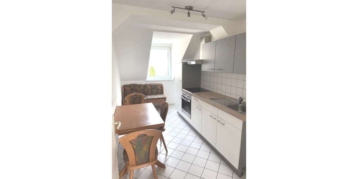 Etagenwohnung Glauchau - 2 Zimmer, 62 m&sup2;, 320&euro; | Angebot:25543588