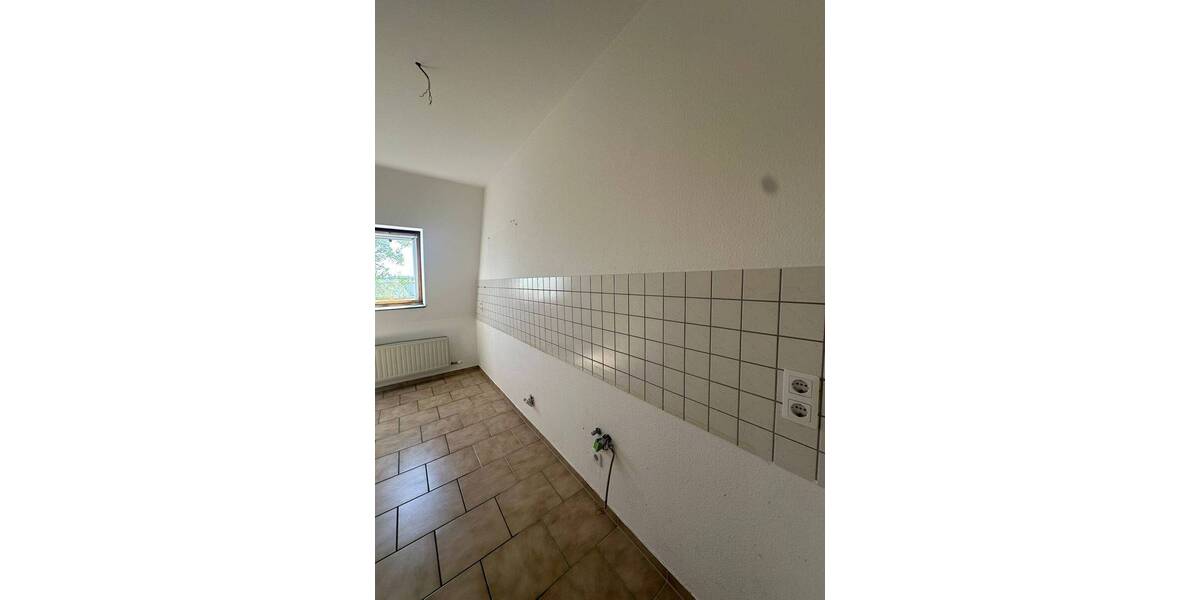 Etagenwohnung Zwickau Bahnhofsvorstadt - 4 Zimmer, 80 m&sup2;, 450&euro; | Angebot:25737496