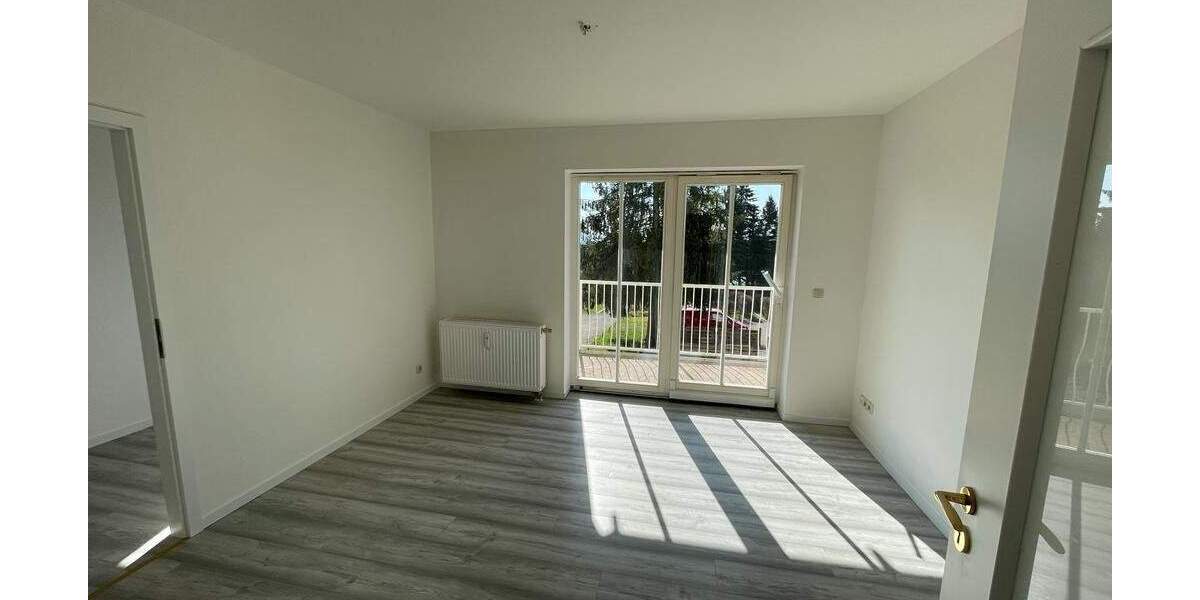 Etagenwohnung Zwickau Marienthal - 2 Zimmer, 33 m&sup2;, 245&euro; | Angebot:25707551