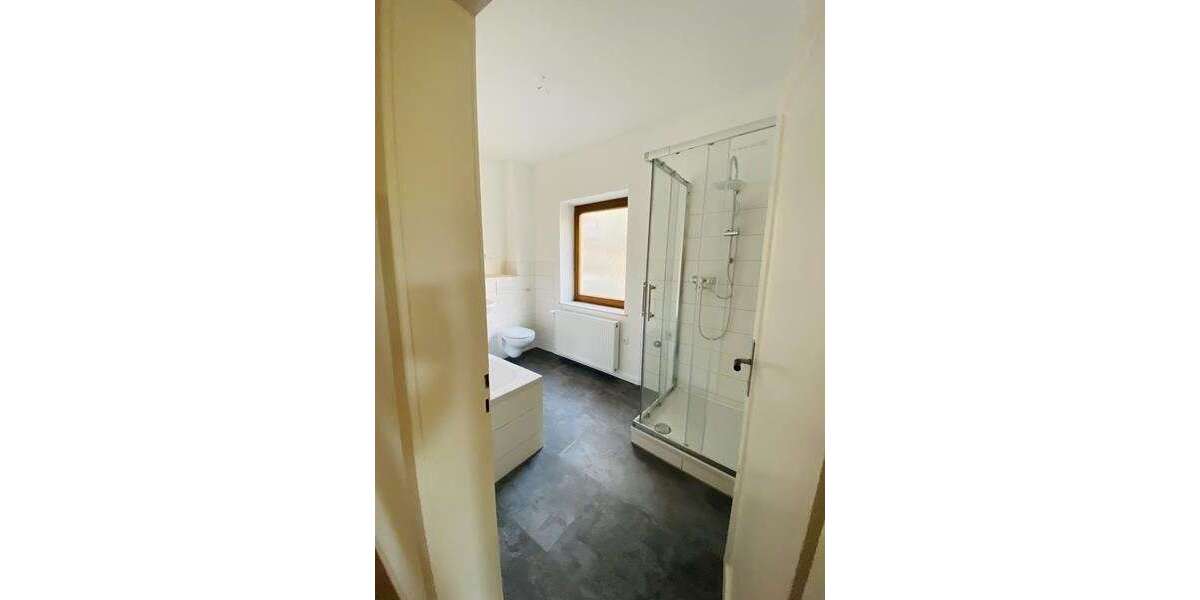 Etagenwohnung Meerane - 2 Zimmer, 67 m&sup2;, 369&euro; | Angebot:24227512