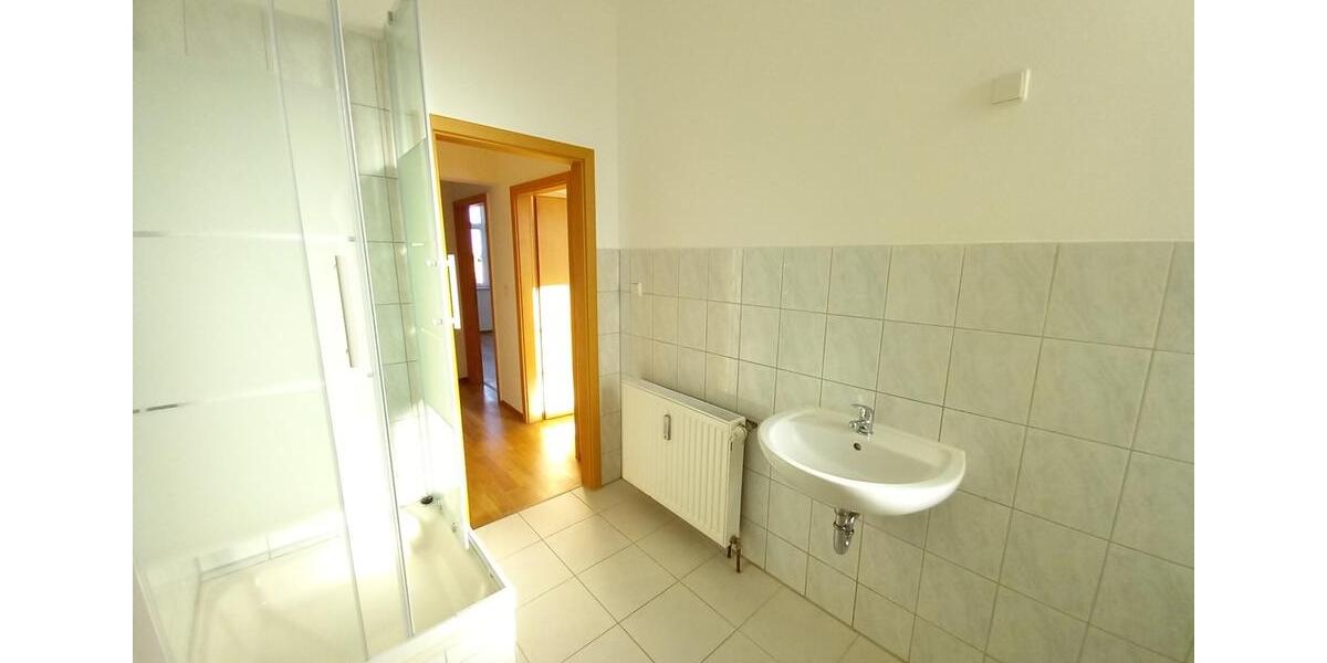Etagenwohnung Glauchau - 4 Zimmer, 87 m&sup2;, 480&euro; | Angebot:25867453