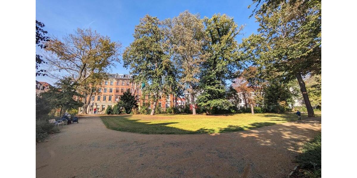 Dachgeschoßwohnung Zwickau - 3 Zimmer, 88 m&sup2;, 560&euro; | Angebot:25945689