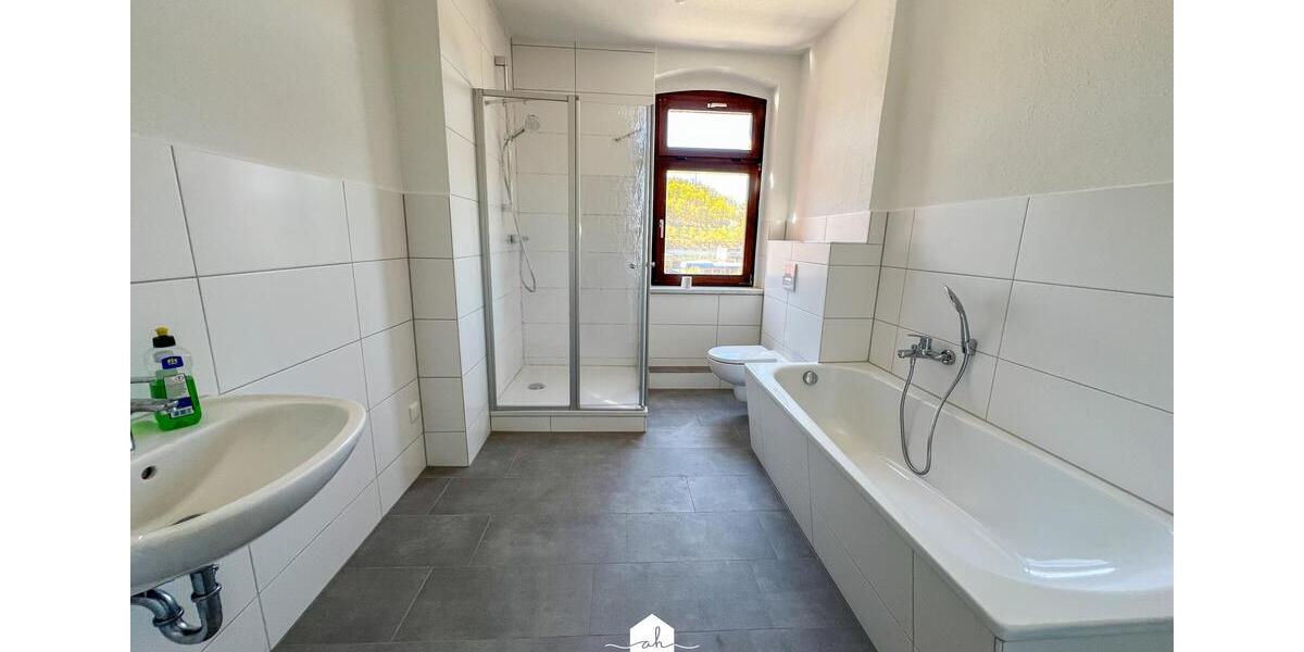Dachgeschoßwohnung Greiz - 4 Zimmer, 83 m&sup2;, 495&euro; | Angebot:26476621