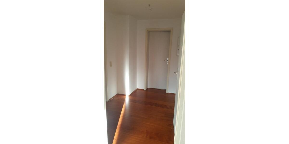 Dachgeschoßwohnung Limbach-Oberfrohna Oberfrohna - 2 Zimmer, 59 m&sup2;, 355&euro; | Angebot:24075560