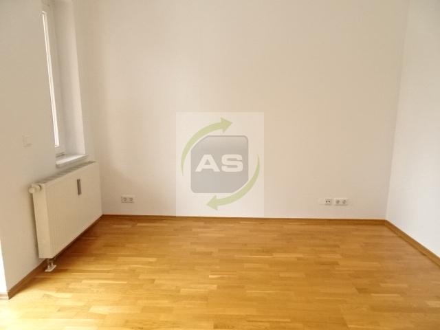 Etagenwohnung Zwickau Zwickau-Nord - 3 Zimmer, 85 m&sup2;, 550&euro; | Angebot:25366567