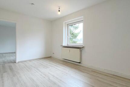 Wohnung Glauchau - 2 Zimmer, 45 m&sup2;, 290&euro; | Angebot:26001488