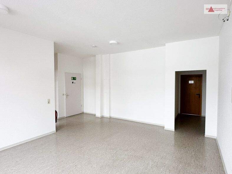 Gewerbeobjekt Kirchberg Burkersdorf - 5 Zimmer, 800&euro; | Angebot:25776720