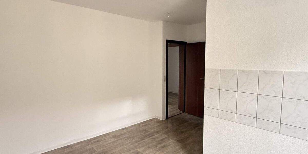 Etagenwohnung Zwickau Niederplanitz - 3 Zimmer, 79 m&sup2;, 470&euro; | Angebot:25707422