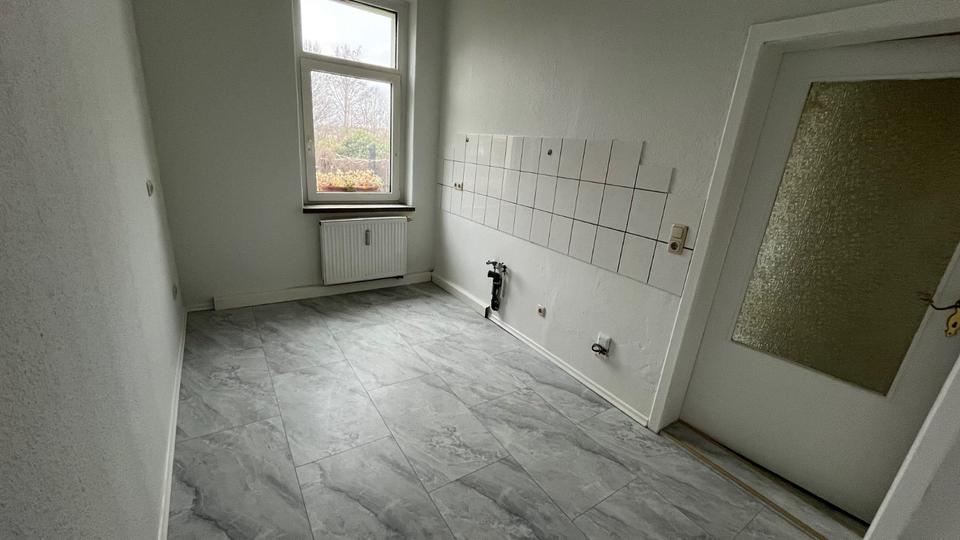 Hochparterre Werdau - 1 Zimmer, 45 m&sup2;, 250&euro; | Angebot:24295603