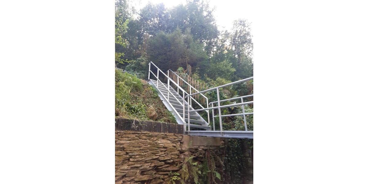 Dachgeschoßwohnung Greiz - 4 Zimmer, 107 m&sup2;, 805&euro; | Angebot:25146416