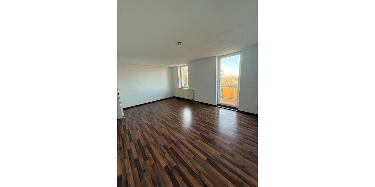 Etagenwohnung Limbach-Oberfrohna Oberfrohna - 2 Zimmer, 64 m&sup2;, 448&euro; | Angebot:25273614