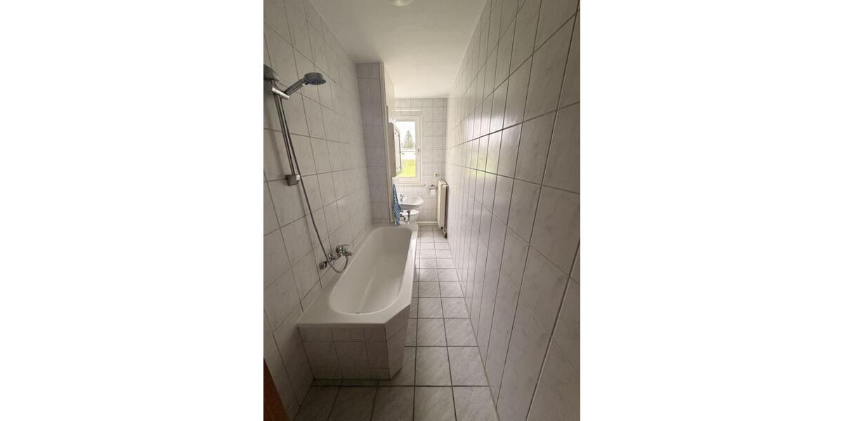 Etagenwohnung Crimmitschau - 2 Zimmer, 46 m&sup2;, 250&euro; | Angebot:25654754