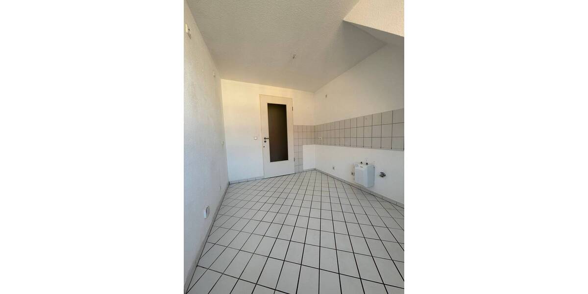 Etagenwohnung Zwickau Innenstadt - 2 Zimmer, 60 m&sup2;, 370&euro; | Angebot:25734771