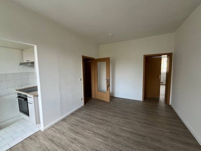 Etagenwohnung Zwickau Pölbitz - 3 Zimmer, 51 m&sup2;, 335&euro; | Angebot:26319678