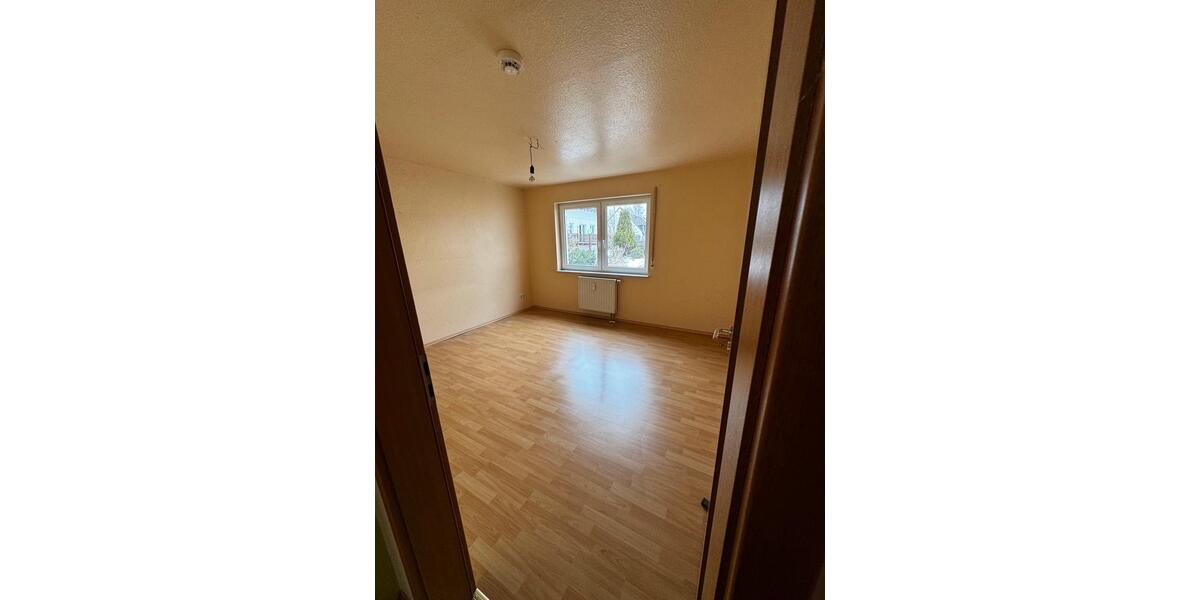 Hochparterre Rodewisch - 3 Zimmer, 65 m&sup2;, 70.000&euro; | Angebot:24850923