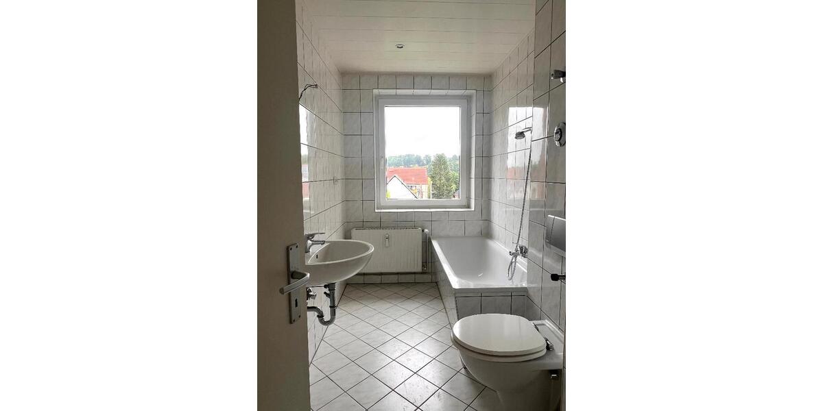 Etagenwohnung Mülsen - 3 Zimmer, 68 m&sup2;, 425&euro; | Angebot:22551808