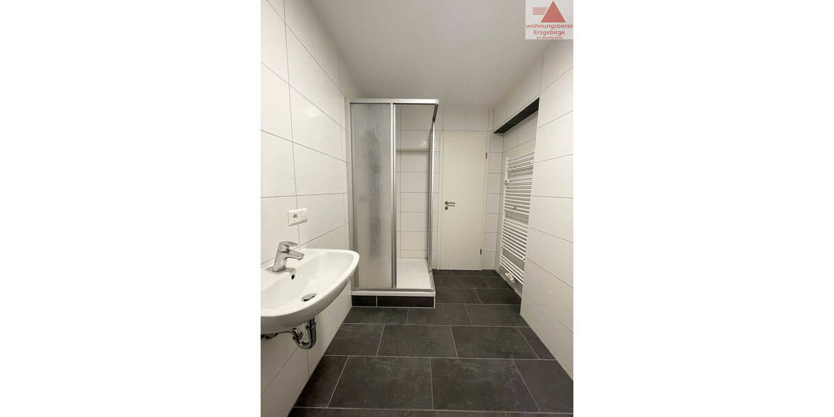 Etagenwohnung Aue Aue - 3 Zimmer, 85 m&sup2;, 550&euro; | Angebot:25688145