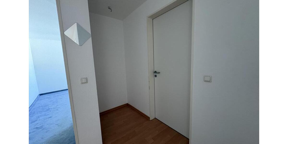 Dachgeschoßwohnung Zwickau - 2 Zimmer, 61 m&sup2;, 370&euro; | Angebot:25255878