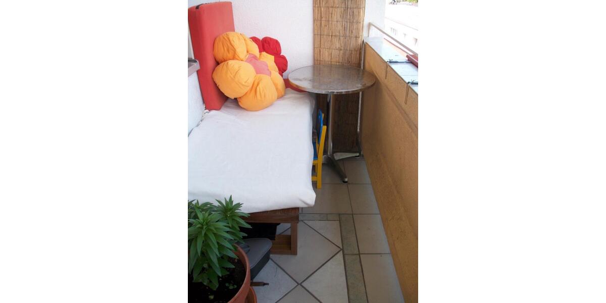 Etagenwohnung Mülsen - 4 Zimmer, 69 m&sup2;, 350&euro; | Angebot:25801501