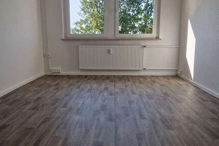 Wohnung Glauchau - 2 Zimmer, 42 m&sup2;, 328&euro; | Angebot:20446475
