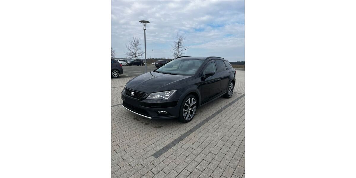 Seat Leon 69.900 km 18.900 &euro; Steinberg 08237