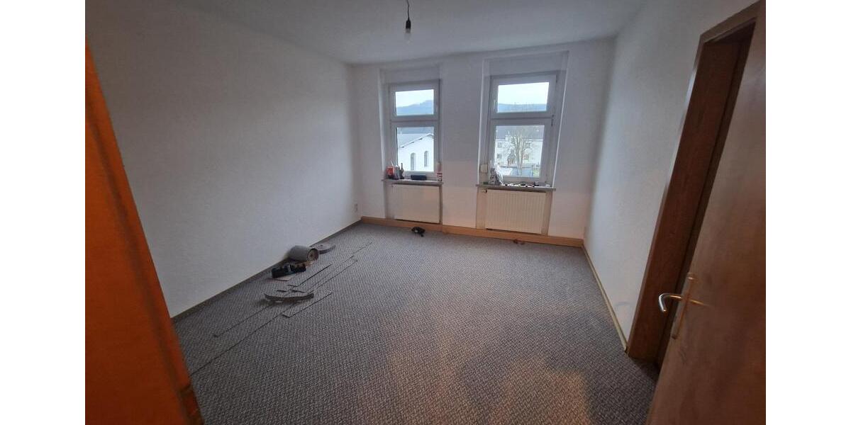 Hochparterre Lauter-Bernsbach Bernsbach - 5 Zimmer, 105 m&sup2;, 693&euro; | Angebot:24840388