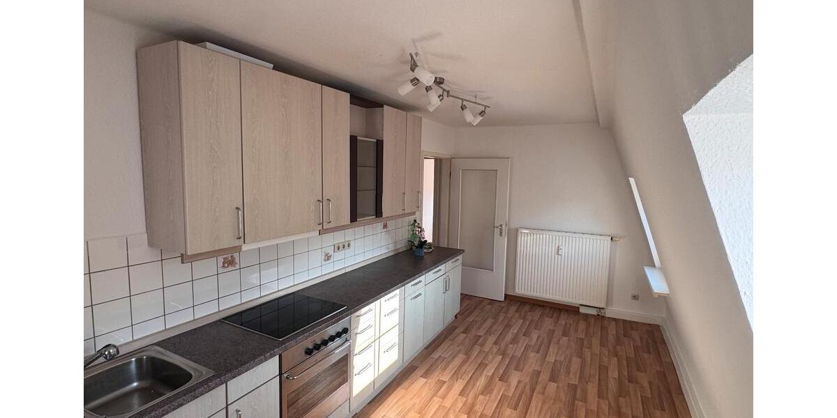 Dachgeschoßwohnung Meerane - 2 Zimmer, 65 m&sup2;, 359&euro; | Angebot:23628966