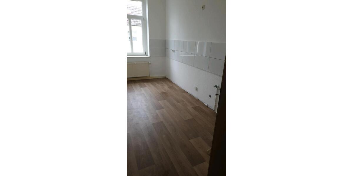 Etagenwohnung Schmölln - 2 Zimmer, 56 m&sup2;, 320&euro; | Angebot:25865399
