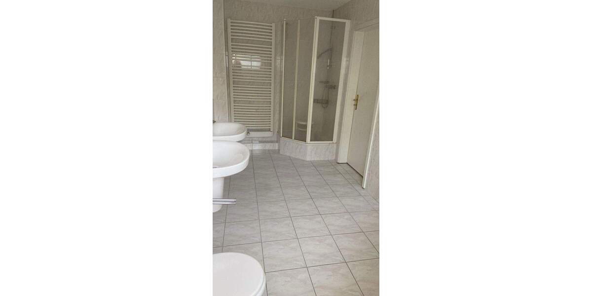 Reihenmittelhaus Aue - 5 Zimmer, 130 m&sup2;, 330.000&euro; | Angebot:25771065