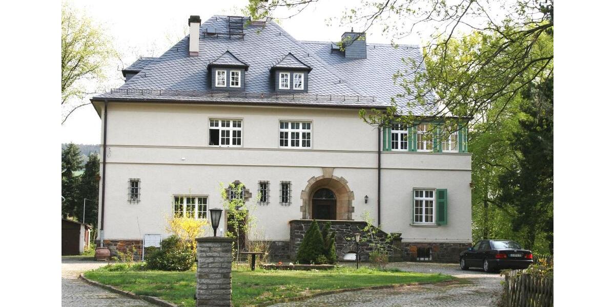 Dachgeschoßwohnung Gornsdorf - 3 Zimmer, 109 m&sup2;, 650&euro; | Angebot:21021414