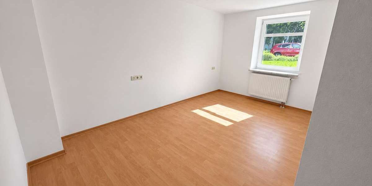 Etagenwohnung Limbach-Oberfrohna Oberfrohna - 2 Zimmer, 50 m&sup2;, 340&euro; | Angebot:27110580