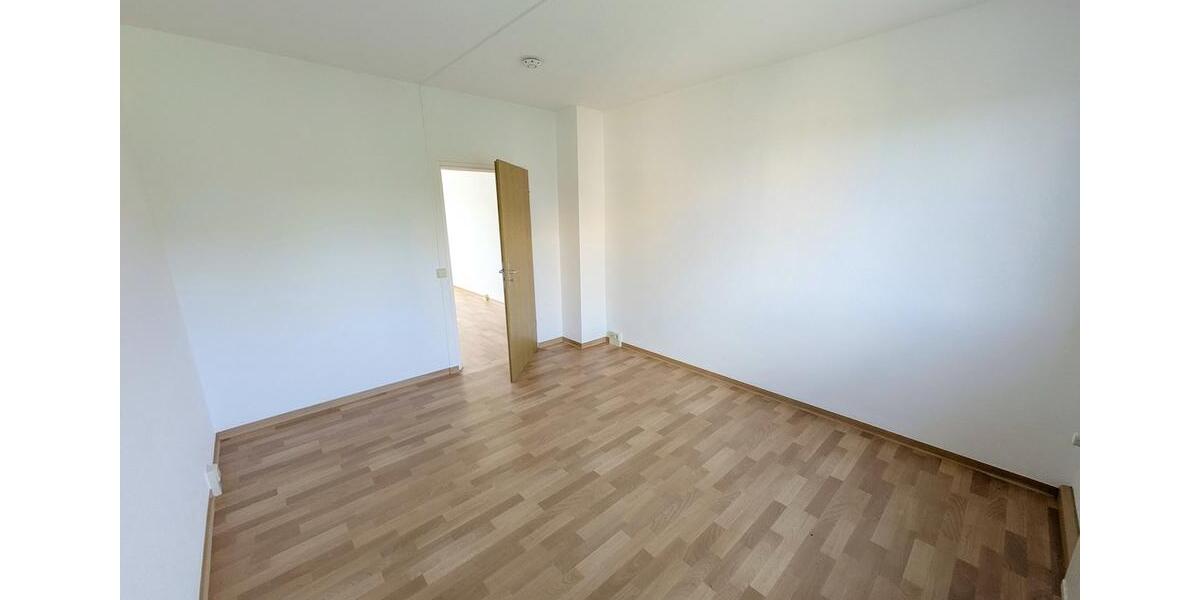 Etagenwohnung Limbach-Oberfrohna Oberfrohna - 4 Zimmer, 79 m&sup2;, 504&euro; | Angebot:25945661