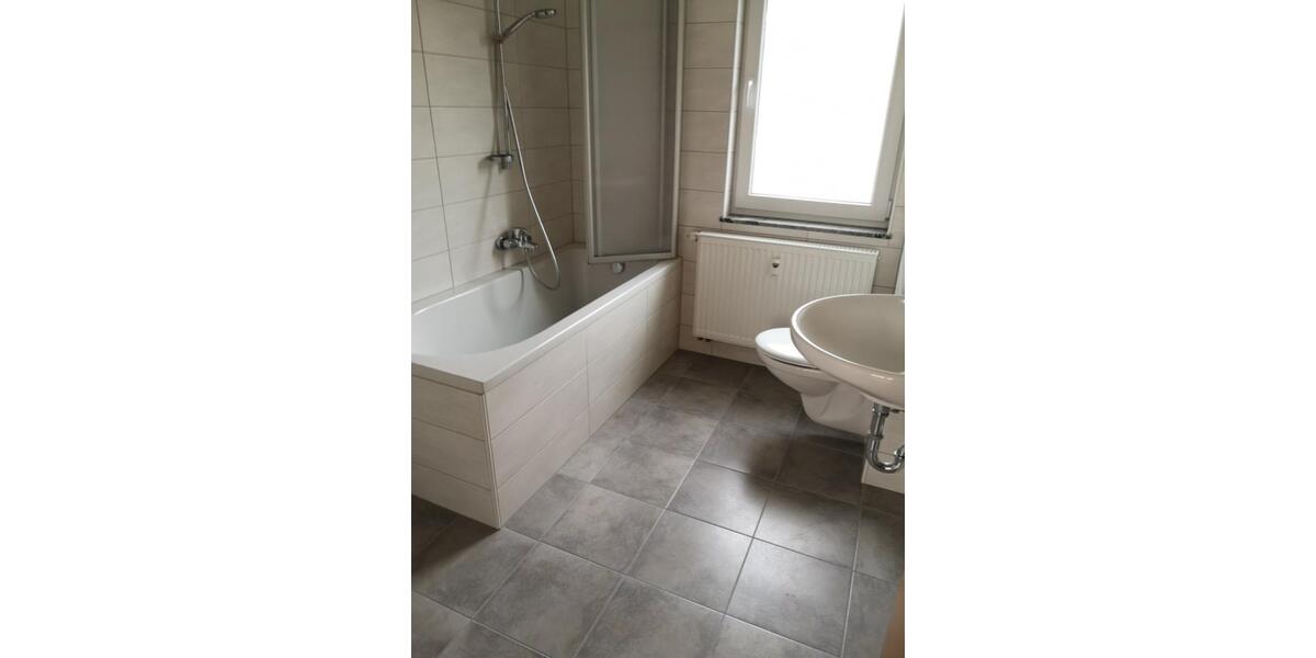 Etagenwohnung Hohenstein-Ernstthal Ernstthal - 2 Zimmer, 67 m&sup2;, 350&euro; | Angebot:25540931