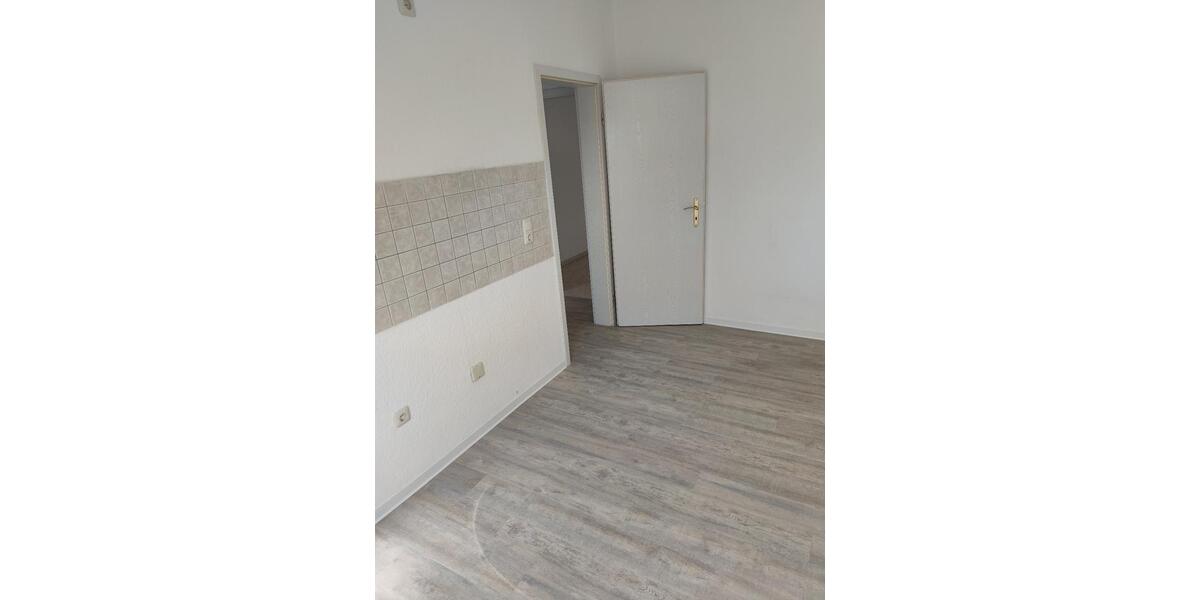 Dachgeschoßwohnung Schmölln - 2 Zimmer, 52 m&sup2;, 334&euro; | Angebot:25758191