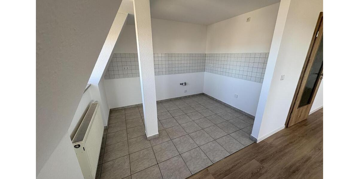 Dachgeschoßwohnung Zwickau Zwickau-Nord - 2 Zimmer, 61 m&sup2;, 399&euro; | Angebot:25349238