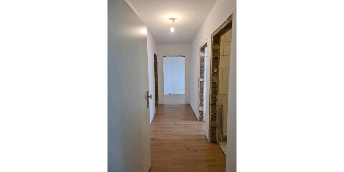 Dachgeschoßwohnung Hohenstein-Ernstthal Ernstthal - 2 Zimmer, 41 m&sup2;, 250&euro; | Angebot:25027094