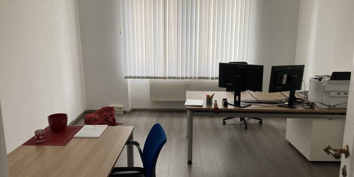 Gewerbeobjekt Zwickau Bahnhofsvorstadt - 5 Zimmer, 113 m&sup2;, 740&euro; | Angebot:25802816