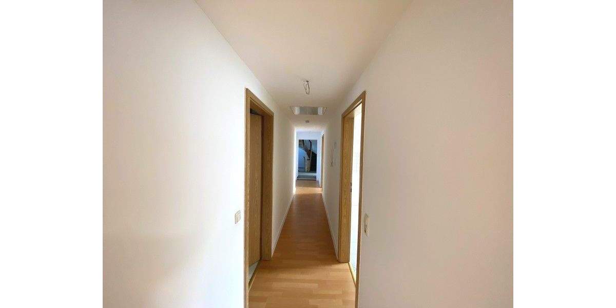 Etagenwohnung Greiz Irchwitz - 4 Zimmer, 116 m&sup2;, 500&euro; | Angebot:25691966