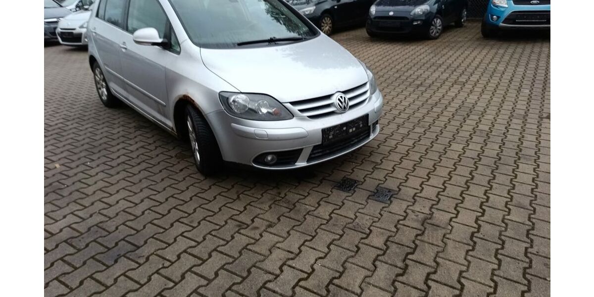 VW Golf 220.000 km 1.650 &euro; Reichenbach im Vogtland 08468