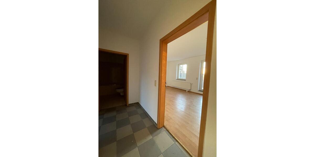 Etagenwohnung Zwickau Cainsdorf - 2 Zimmer, 52 m&sup2;, 286&euro; | Angebot:25406011