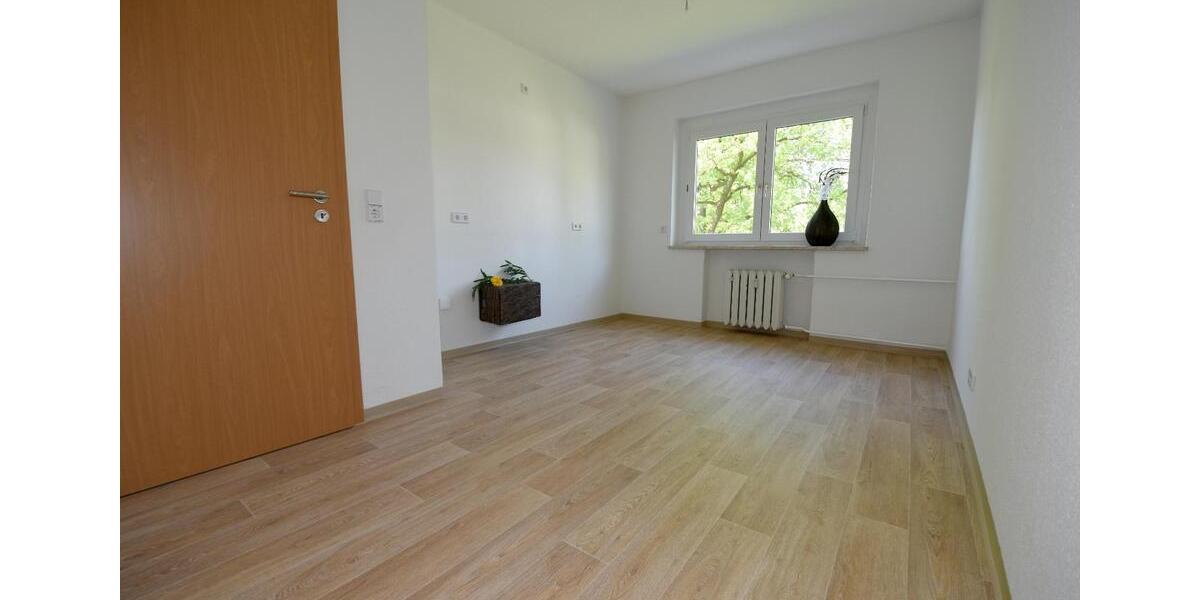 Etagenwohnung Hohenstein-Ernstthal Ernstthal - 2 Zimmer, 55 m&sup2;, 331&euro; | Angebot:25871113