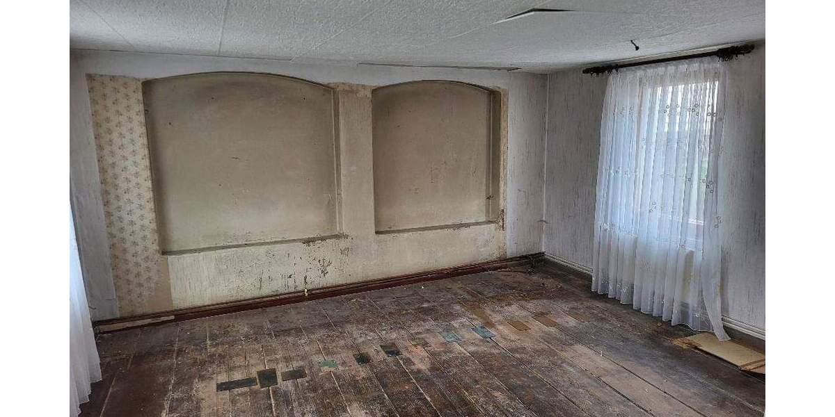 Einfamilienhaus Lengenfeld - 3 Zimmer, 90 m&sup2;, 45.000&euro; | Angebot:25670679