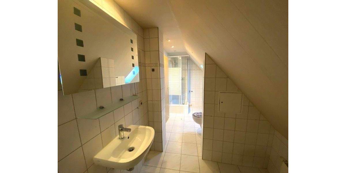 Etagenwohnung Greiz Irchwitz - 4 Zimmer, 116 m&sup2;, 500&euro; | Angebot:25691966