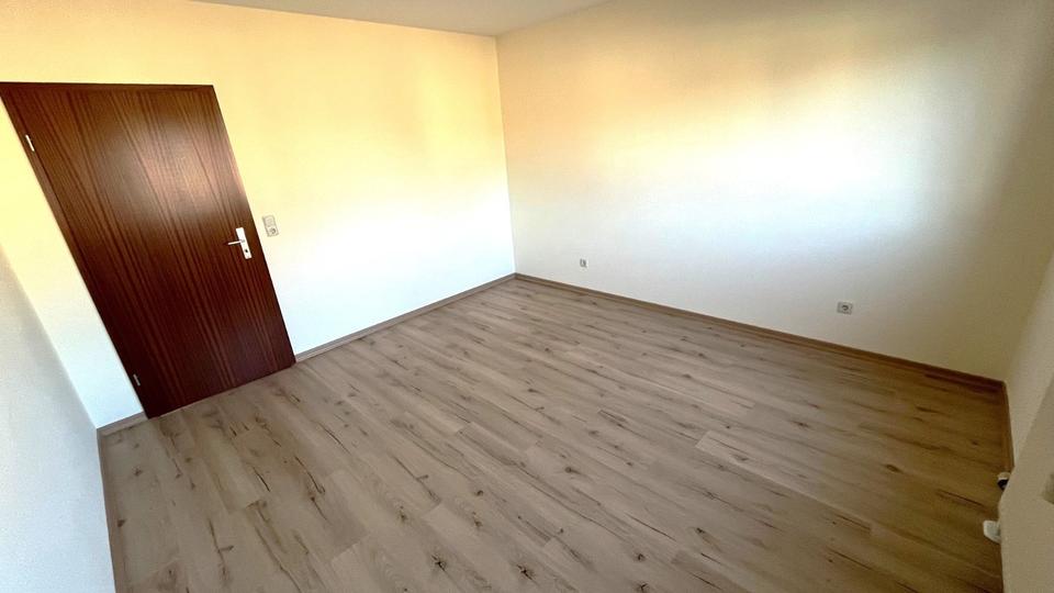 Etagenwohnung Zwickau Zwickau-Nord - 2 Zimmer, 68 m&sup2;, 431&euro; | Angebot:23808996