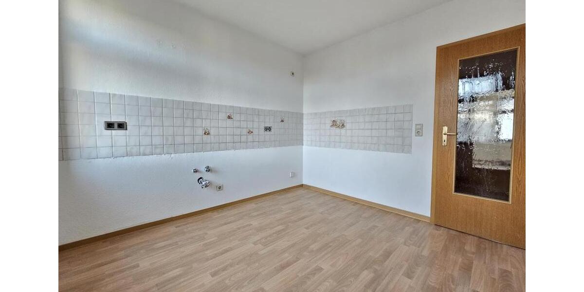 Dachgeschoßwohnung Zwickau - 3 Zimmer, 71 m&sup2;, 448&euro; | Angebot:25362054