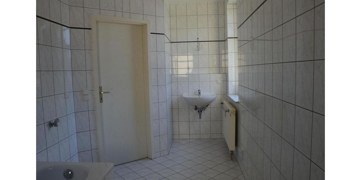 Etagenwohnung Glauchau - 3 Zimmer, 78 m&sup2;, 400&euro; | Angebot:26676977