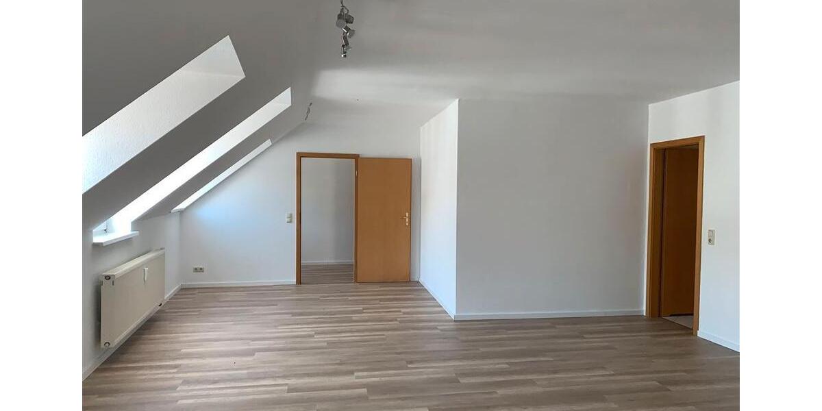 Etagenwohnung Crimmitschau - 2 Zimmer, 63 m&sup2;, 377&euro; | Angebot:19444134