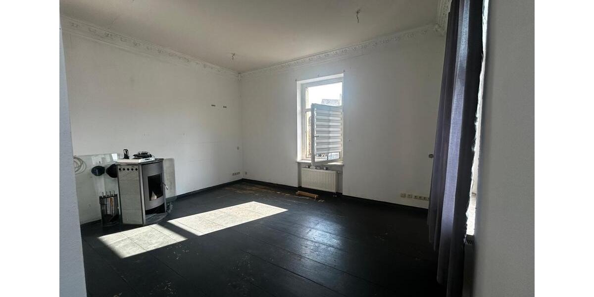 Hochparterre Crimmitschau - 2 Zimmer, 72 m&sup2;, 400&euro; | Angebot:25868358