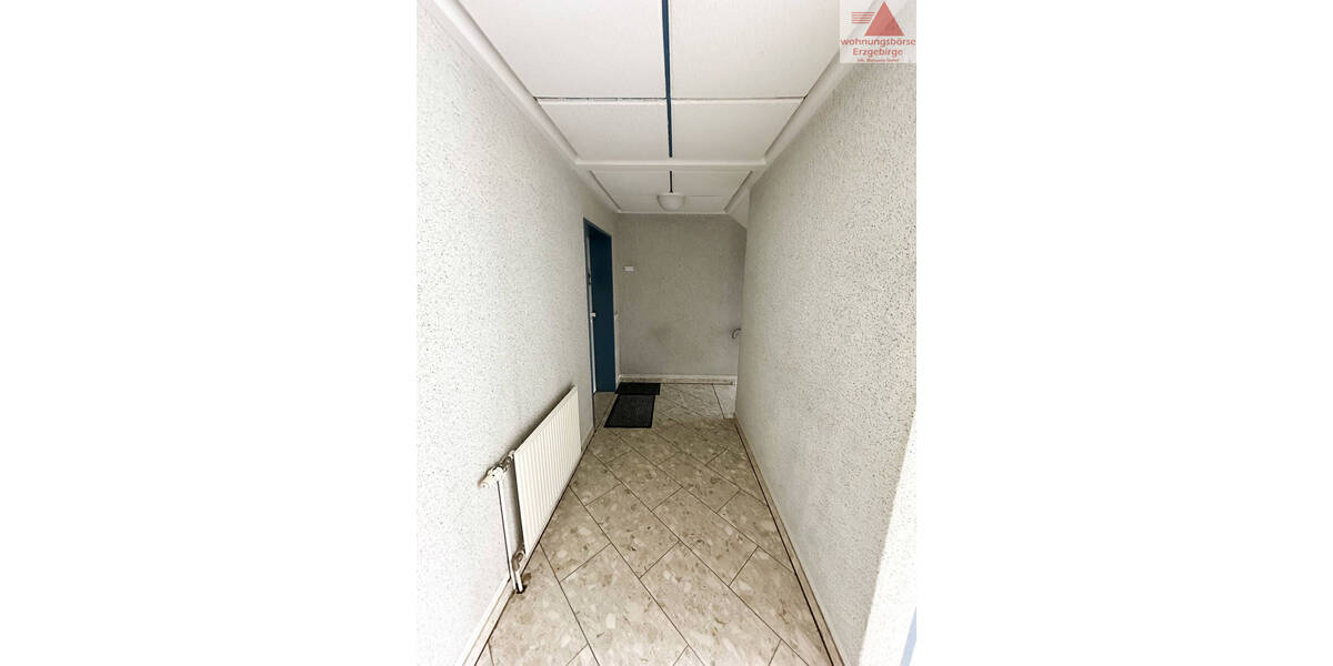 Etagenwohnung Glauchau - 2 Zimmer, 79 m&sup2;, 490&euro; | Angebot:25688144