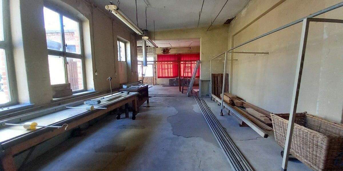 Mehrfamilienhaus, Wohnhaus Crimmitschau - 9 Zimmer, 185 m&sup2;, 69.000&euro; | Angebot:25678130